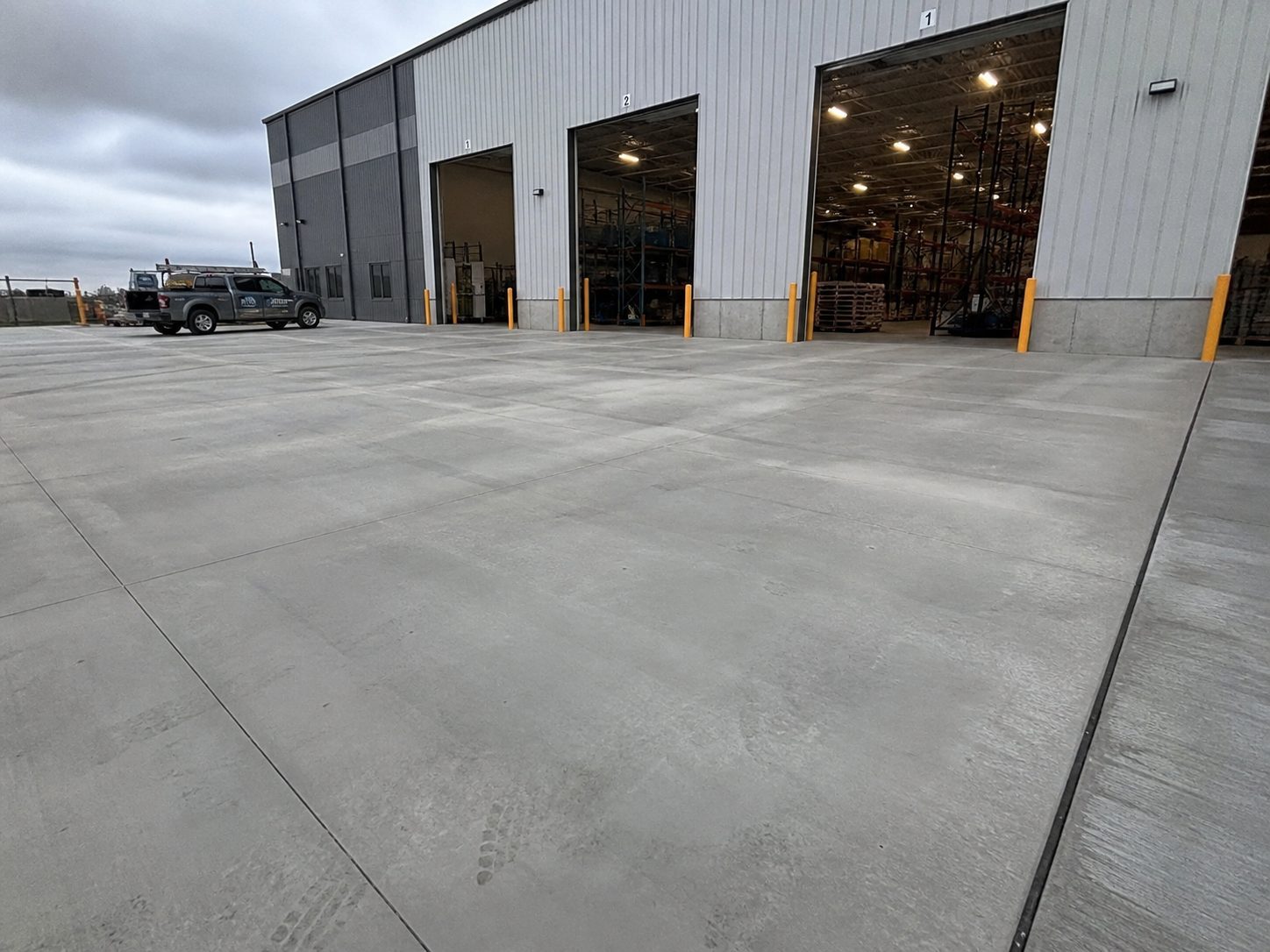 Residential concrete driveway in Independence, MO